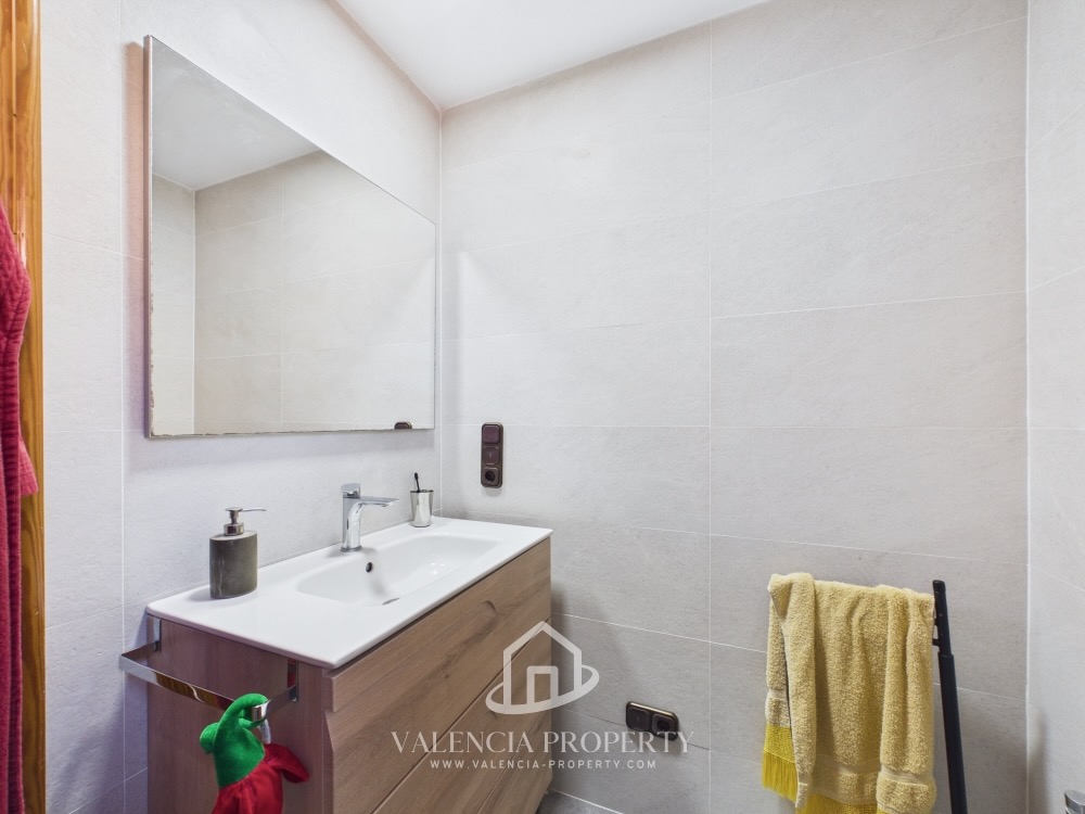 Property 2503 - Image 32
